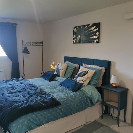 Au Domaine De Gigie Bed & Breakfast Chervettes Ruang foto