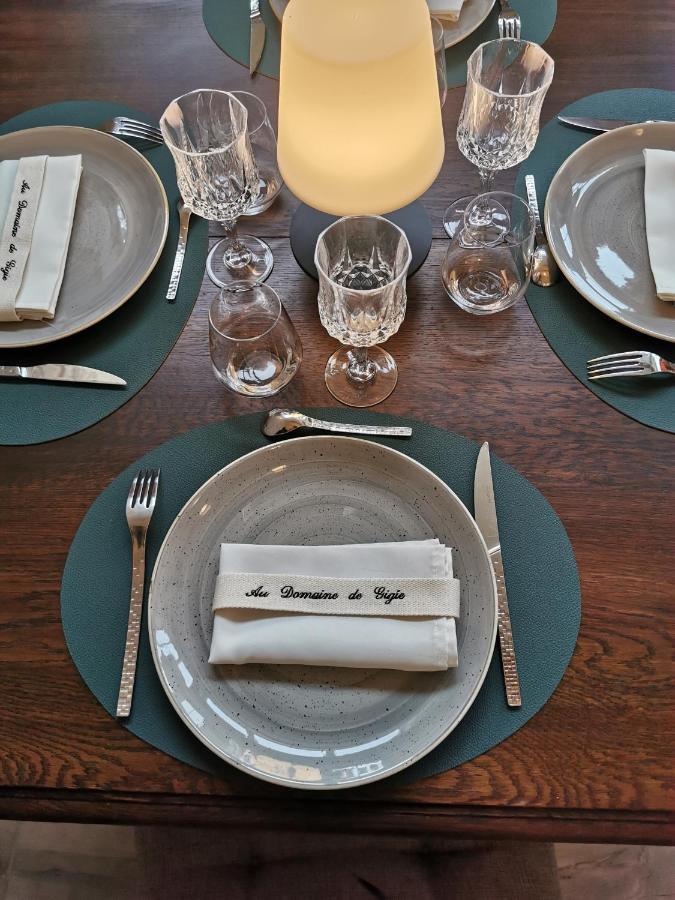 Au Domaine De Gigie Bed & Breakfast Chervettes Bagian luar foto