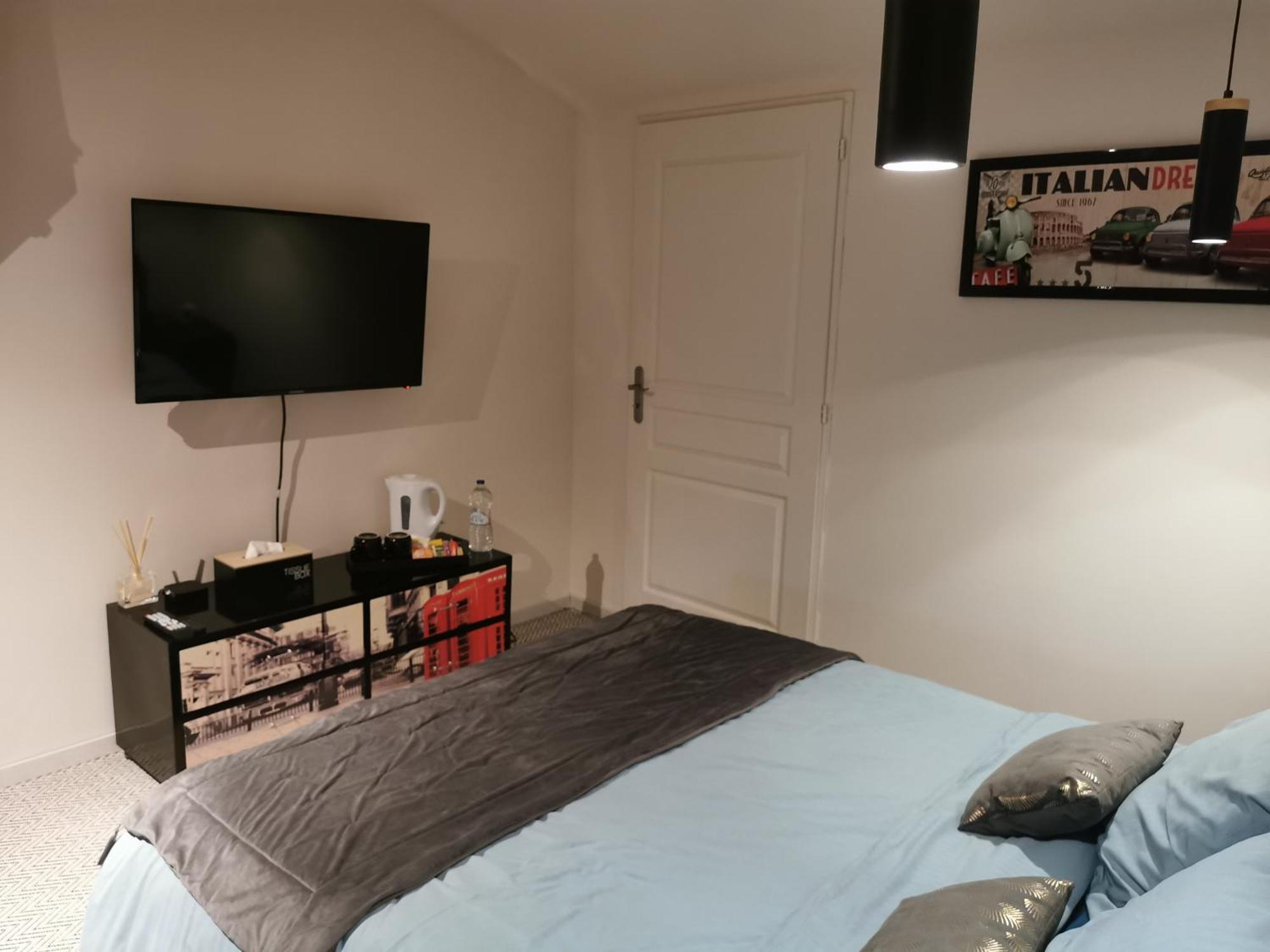 Au Domaine De Gigie Bed & Breakfast Chervettes Ruang foto